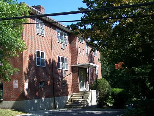 212 Kent St #5 — Photo 8