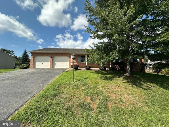 218 Stanford Rd, Hagerstown, MD 21742