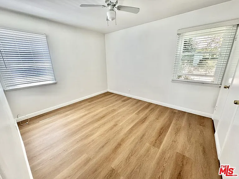 3713 1/2 Selby Ave — Photo 18