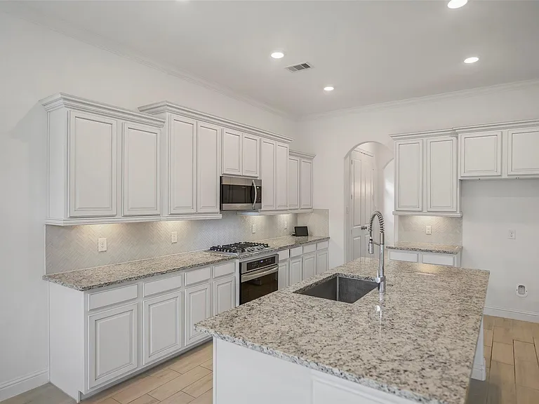 23540 Red Juniper Ln — Photo 10