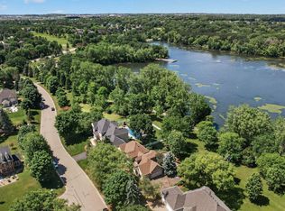 3034 Edgewater Dr, Woodbury, MN 55125