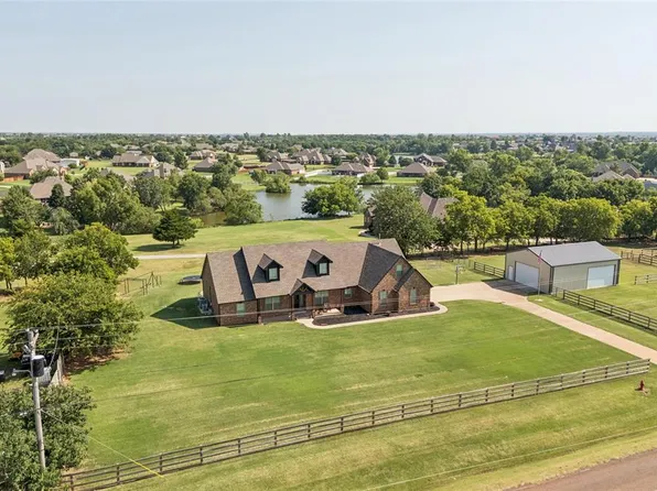 4721 SE 34th St, Moore, OK 73165