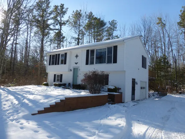 986 New County Road, Dayton, ME 04005