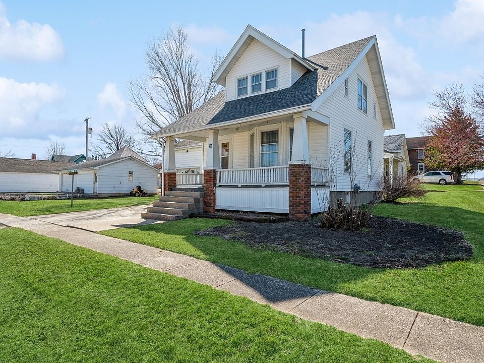 201 2nd St E, Newhall, IA 52315 Zillow