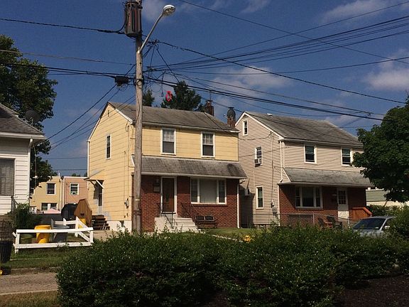 3rd image of 2281 Hillcrest Ave