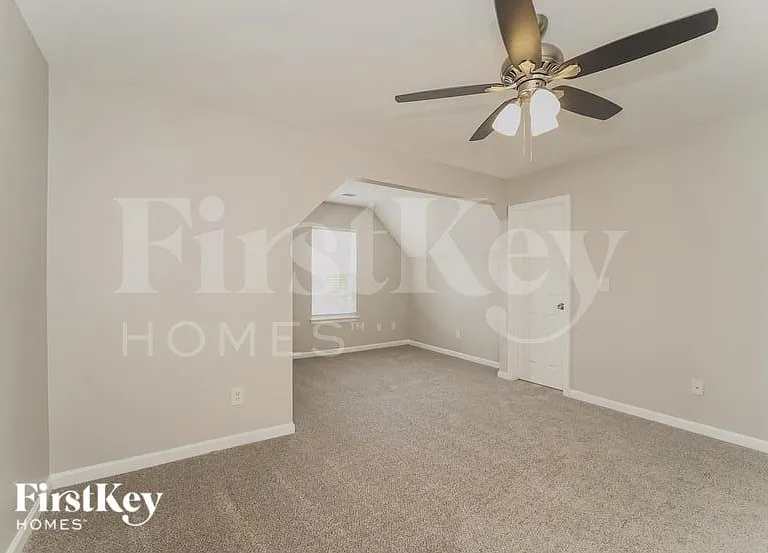 4615 Canipe Dr — Photo 11