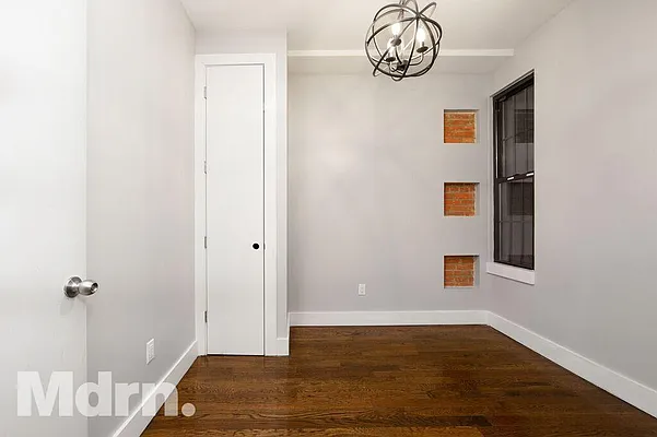 Rented by Mdrn Residential | media 23