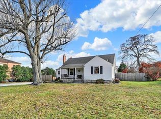 9 Othoridge Rd, Lutherville Timonium, MD 21093