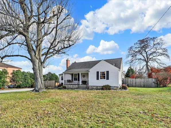 9 Othoridge Rd, Lutherville Timonium, MD 21093