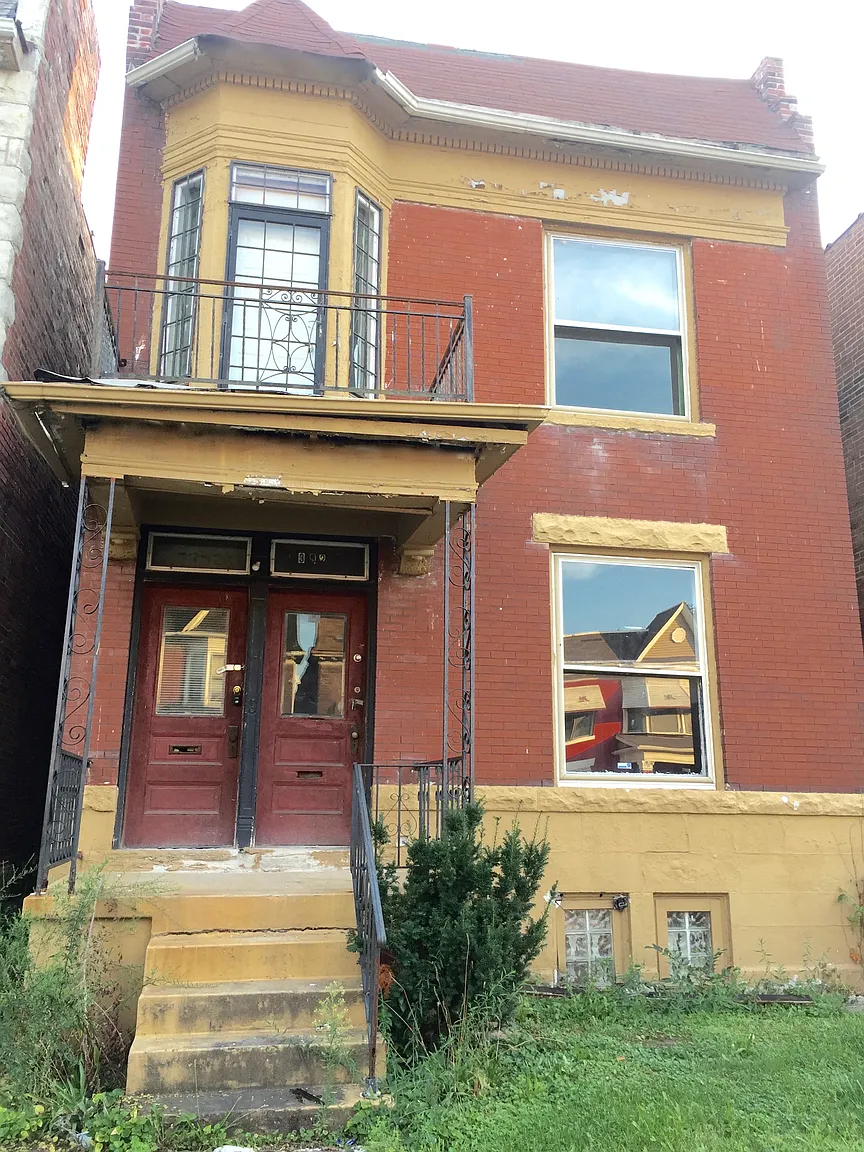5352 Wells Ave photo 1