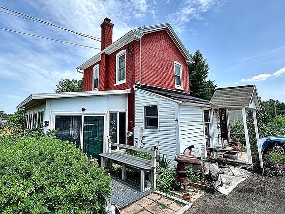 3rd image of 120 E Race St
