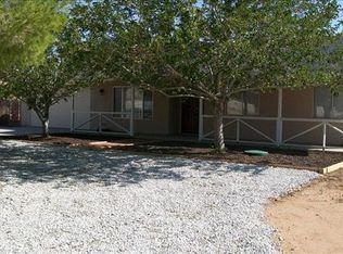 22337 Broken Lance Rd, Apple Valley, CA 92307