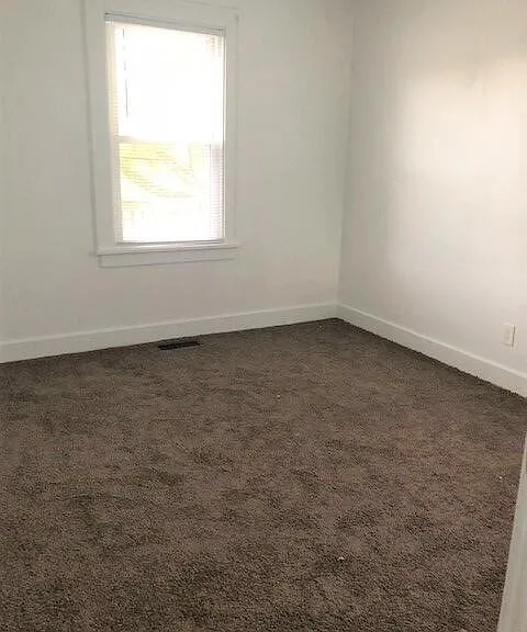 427 Glenwood Ave — Photo 8