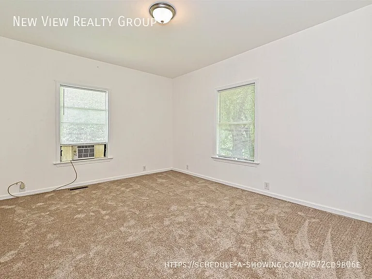 610 N Pear St — Photo 16