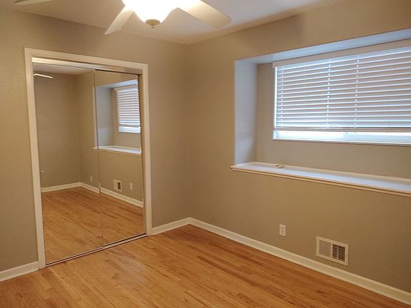 3rd image of 11268 Fowler Dr