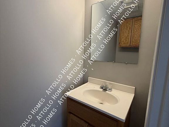 5th image of 931 Crescent Ridge Rd E APT 2