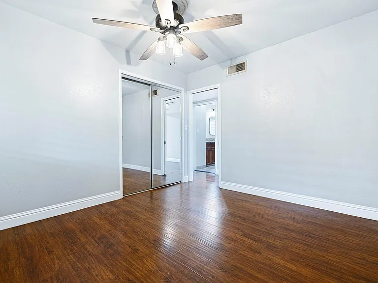 1511 E Almendra Dr — Photo 16