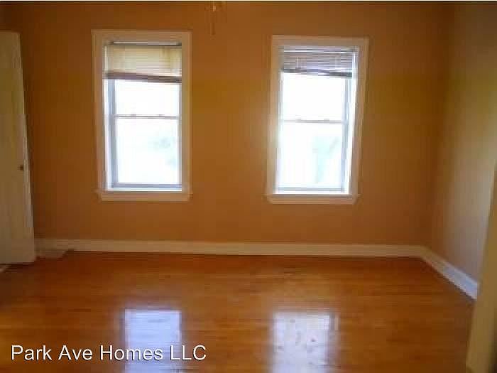 2nd image of 2212 6th St NE #2
