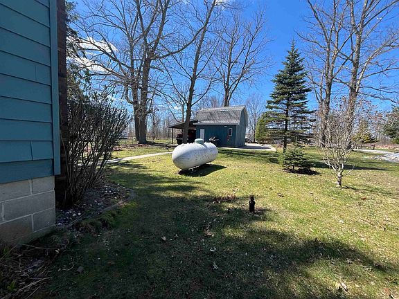 5th image of 2406 Oak Rd