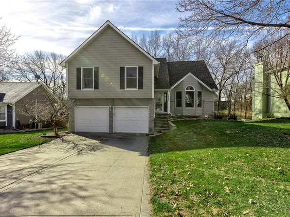 7823 N Strathbury Ave, Kansas City, MO 64151