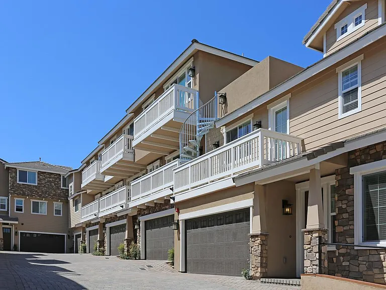 Fairway Vista — Photo 8