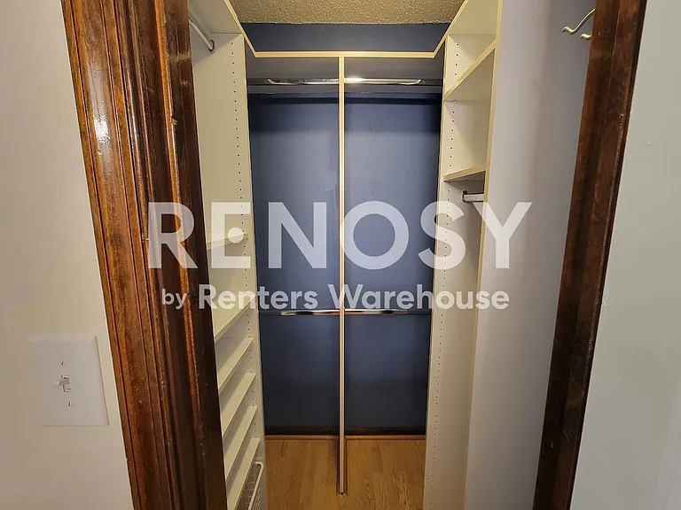 914 Wildwood Square Ct — Photo 19