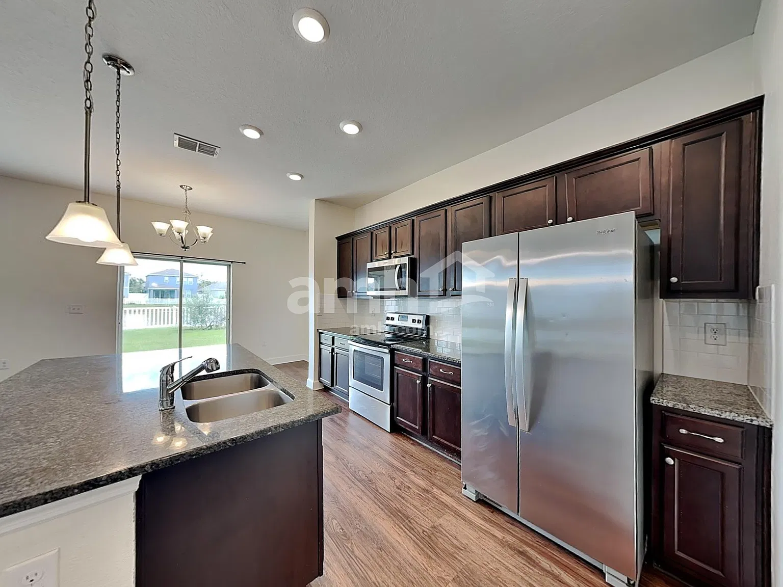 3 bed, 2.5 bath, 1890 sqft, $2,495 — Photo 3