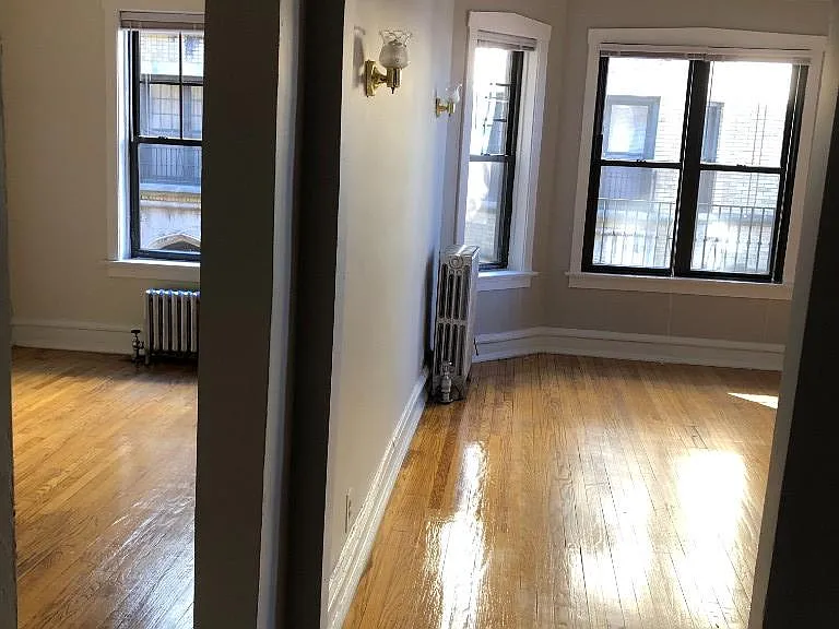 6364-82 N Hermitage Ave #3-6374 — Photo 3