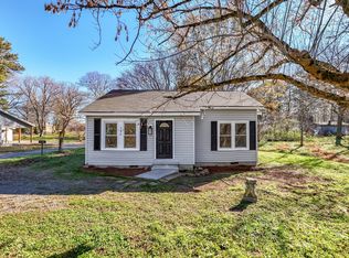 562 Highland Ave, Summerville, GA