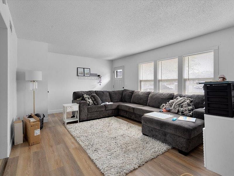 709 Westgate St, Iowa City, IA 52246 Zillow