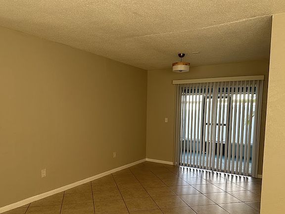 3rd image of 3369 Barnsdale Dr #3369