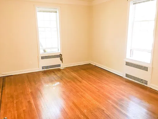 Rented by Showcase Realty | media 8