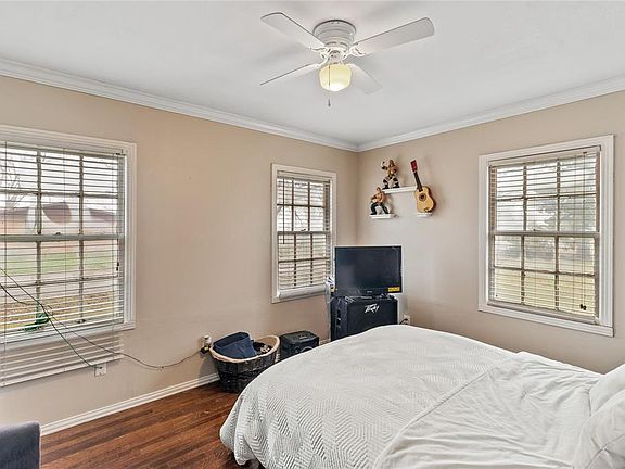 4th image of 212 Avenue C