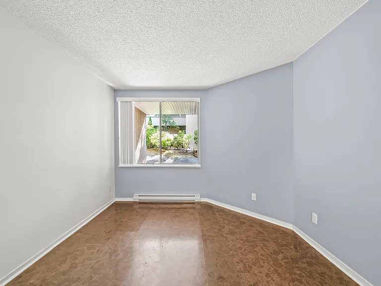 1050 Broughton St — Photo 13