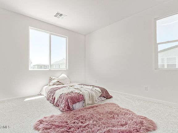 5th image of 15726 W Polk St
