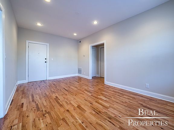 3rd image of 2244 W Wilson Ave #2244303