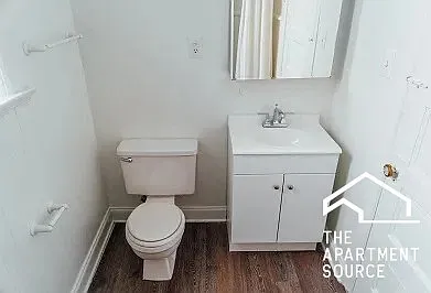 10 W Chestnut St #4 — Photo 3