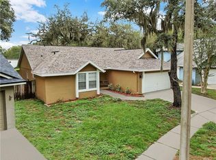 4035 Quail Briar Dr, Valrico, FL 33596