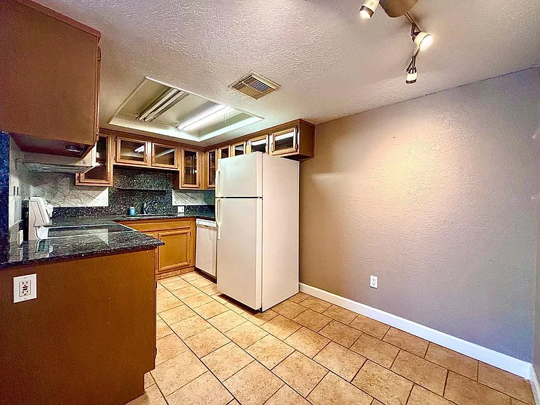 3002 N 70th St #225 — Photo 6
