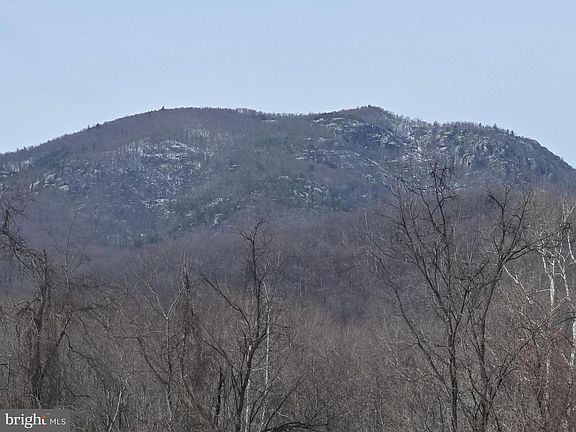 3rd image of 2996 Etlan Rd