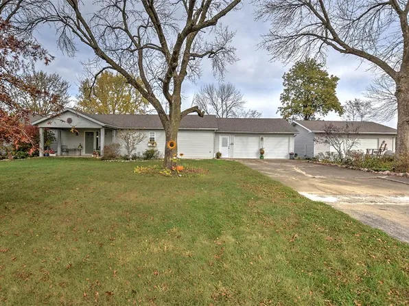 2233-1900 North Rd, Findlay, IL 62534