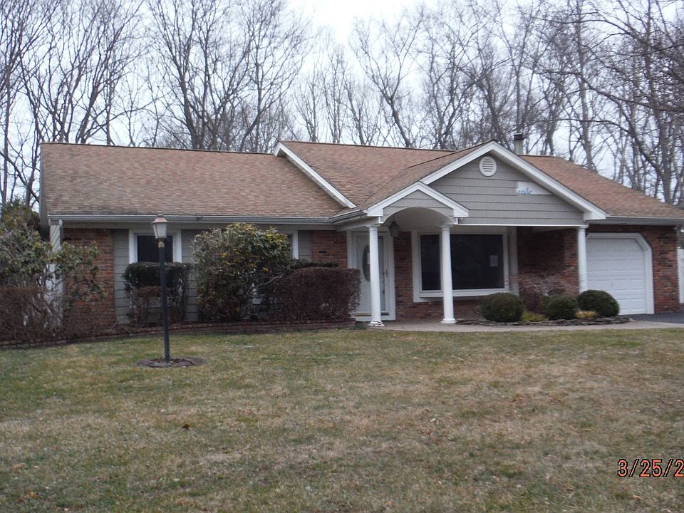 1st image of 25 Biscayne Dr