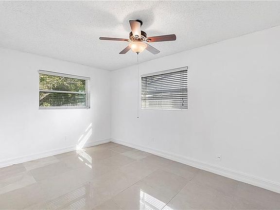 4th image of 2220 NW 42nd Ave