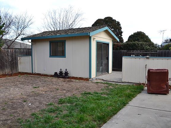 2nd image of 840 Neil Dr