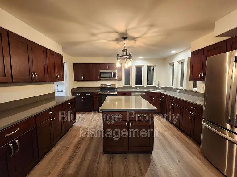 1965 Baker View Dr — Photo 12