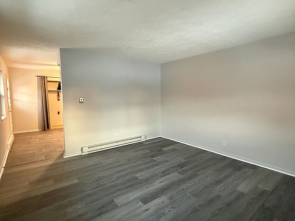 2nd image of 425 Beechwood Dr #1