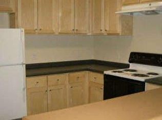 1215 N 45th St APT 322, Seattle, WA 98103