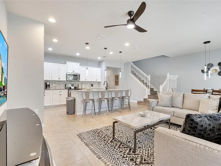 8827 Geneve Ct — Photo 30