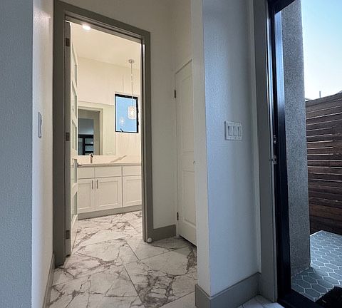 Powder room