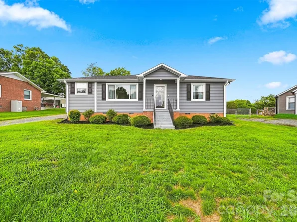 129 33rd St NW, Hickory, NC 28601